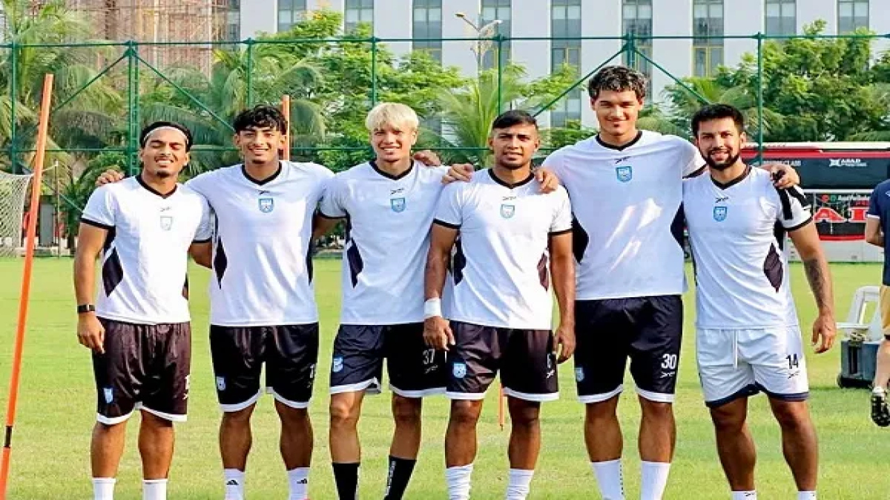 ফারহান-সুকিরা প্রথমবার জাতীয় দলে, আসিয়ান কাপে জায়গা পেলেন যারা...