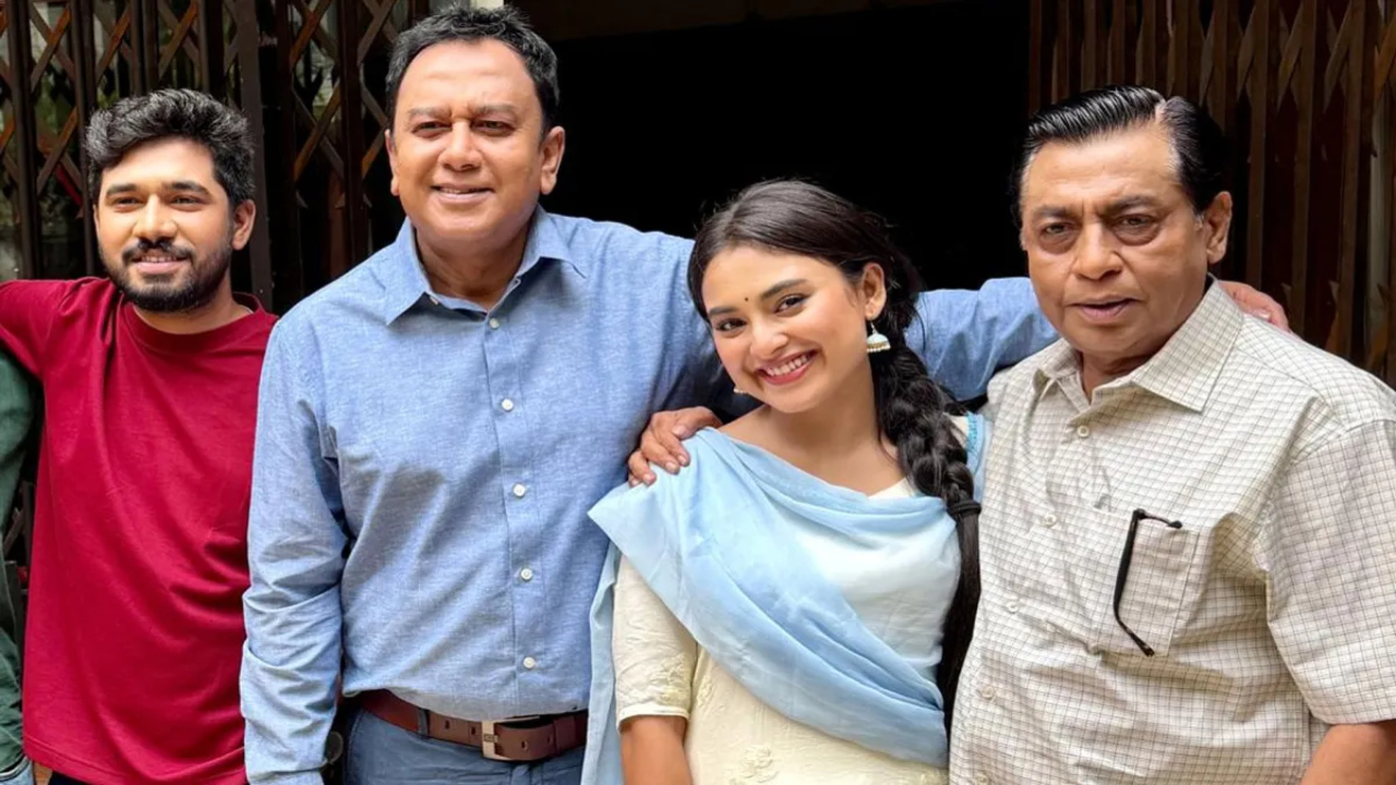 চমকে দিলেন রাজ, ট্রেন্ডিংয়ে ‘ফিরে আসার গল্প’র ট্রেলার!...