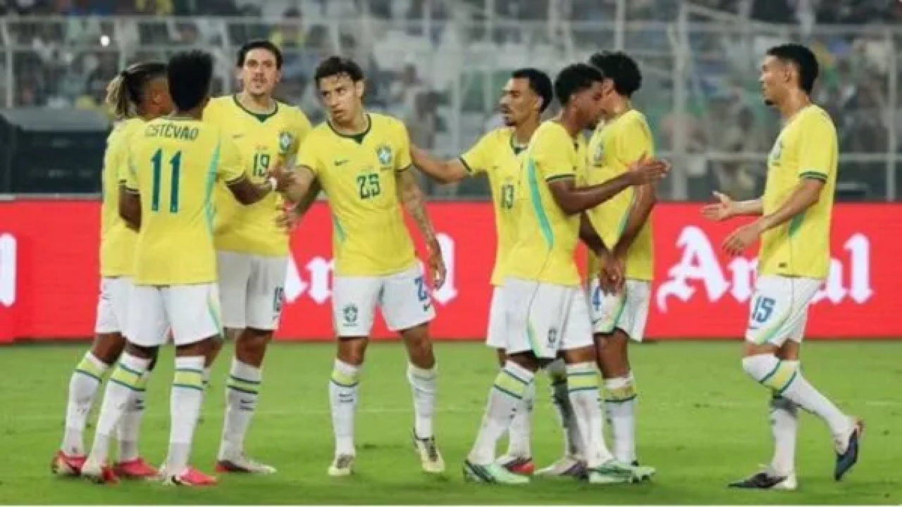 ভারতকে দাঁড়াতেই দিলো না ব্রাজিল, এক হালি গোল দিয়ে জিতল...